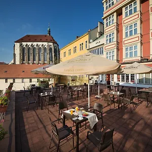 Ea Julis 4*, Praag Tsjechië